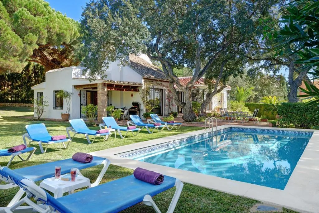 Villa — Villa with private pool and garden in Marbella