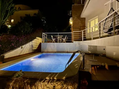 Villa with private pool, ocean & mountain views — 照片 4