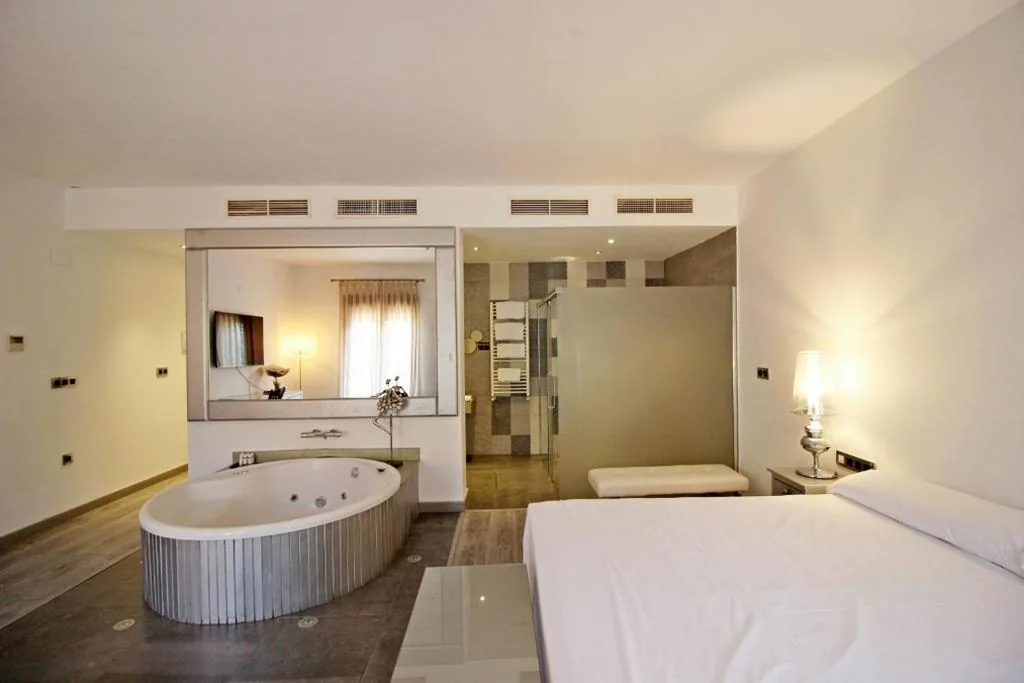 Suite — Villa Xarahiz