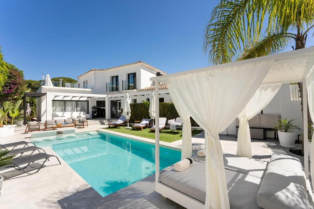 Villa — Villa Zorro