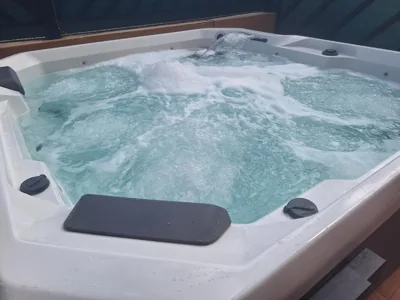 Villadunas - with Luxury Hot Tub and Tiki Roof Top Bar — Foto 4