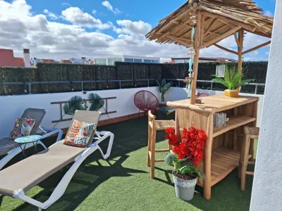 Villadunas - with Luxury Hot Tub and Tiki Roof Top Bar — Foto 10