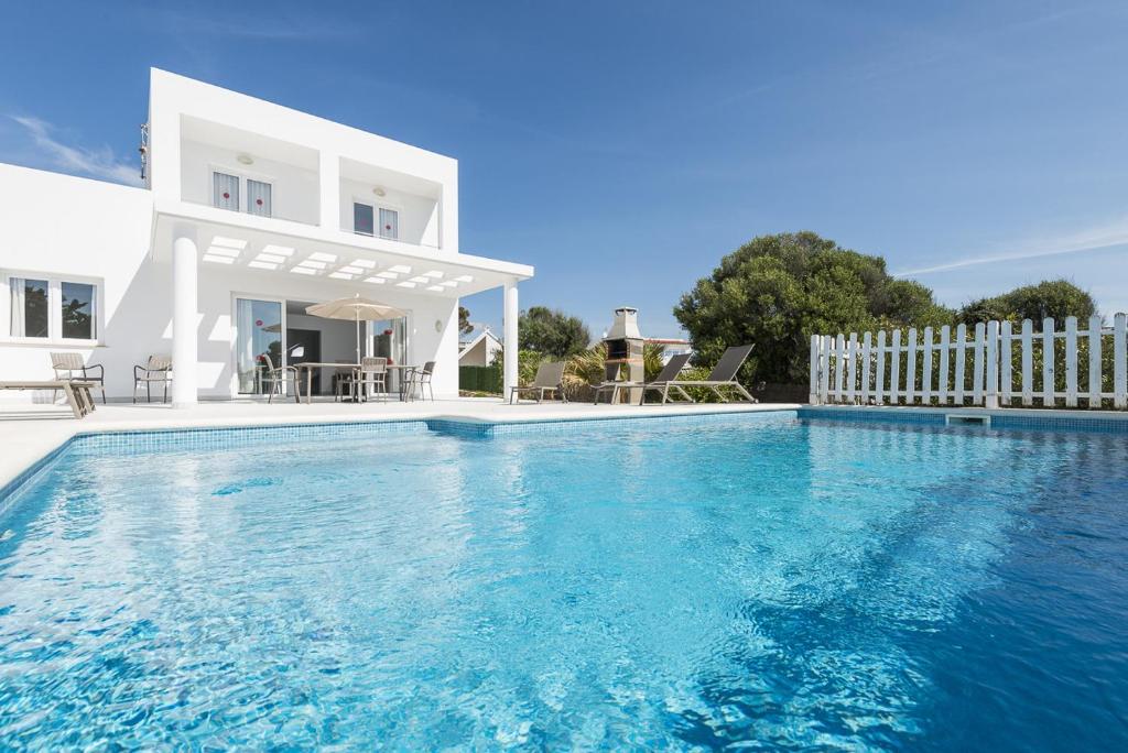 Villas Calan Bosch Tomi by Escape Home