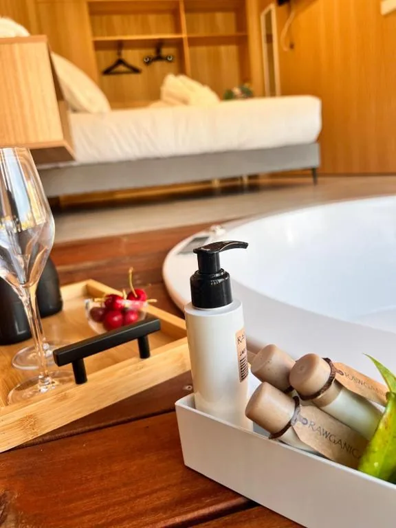 Bungalow con jacuzzi — Villas Calas de Aldan