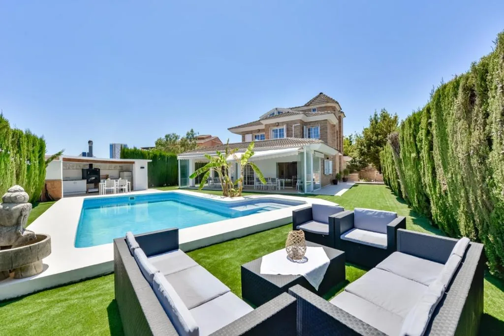 Villa — Villas Guzman - Senieta