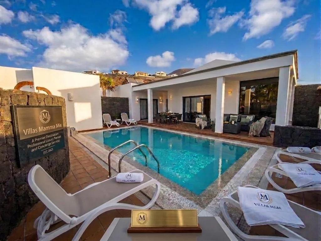 三卧室别墅 — Villas Mamma Mia pool heat Private & Jacuzzi