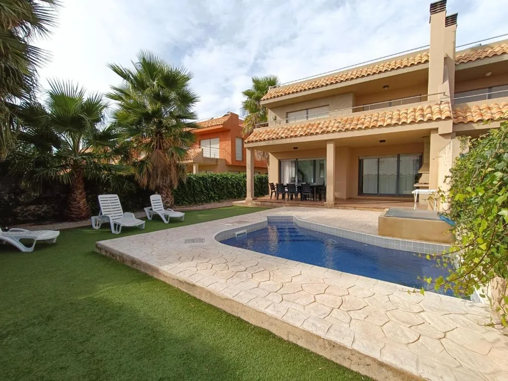 Villa de 5 dormitorios — Villas Marina del Port