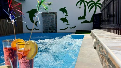 Villas Puerto Rico in front of the shopping center with private heated saltwater pool with jacuzzi function & arcade games — foto 9