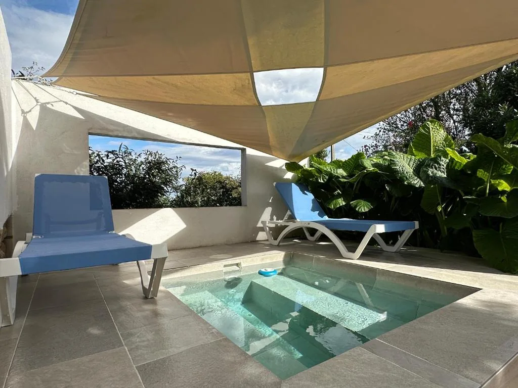Villa com piscina privada — Villas Vairocana