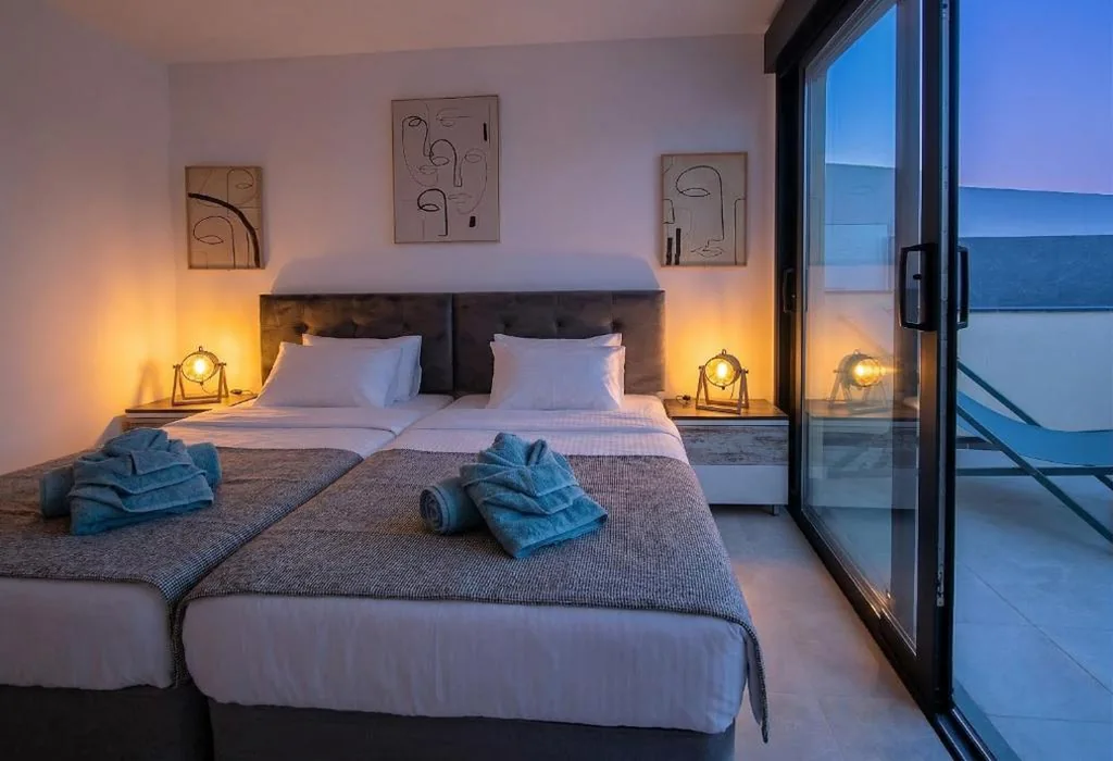 VillasRoyale Rex - no steps, easy access, heated pool & BBQ