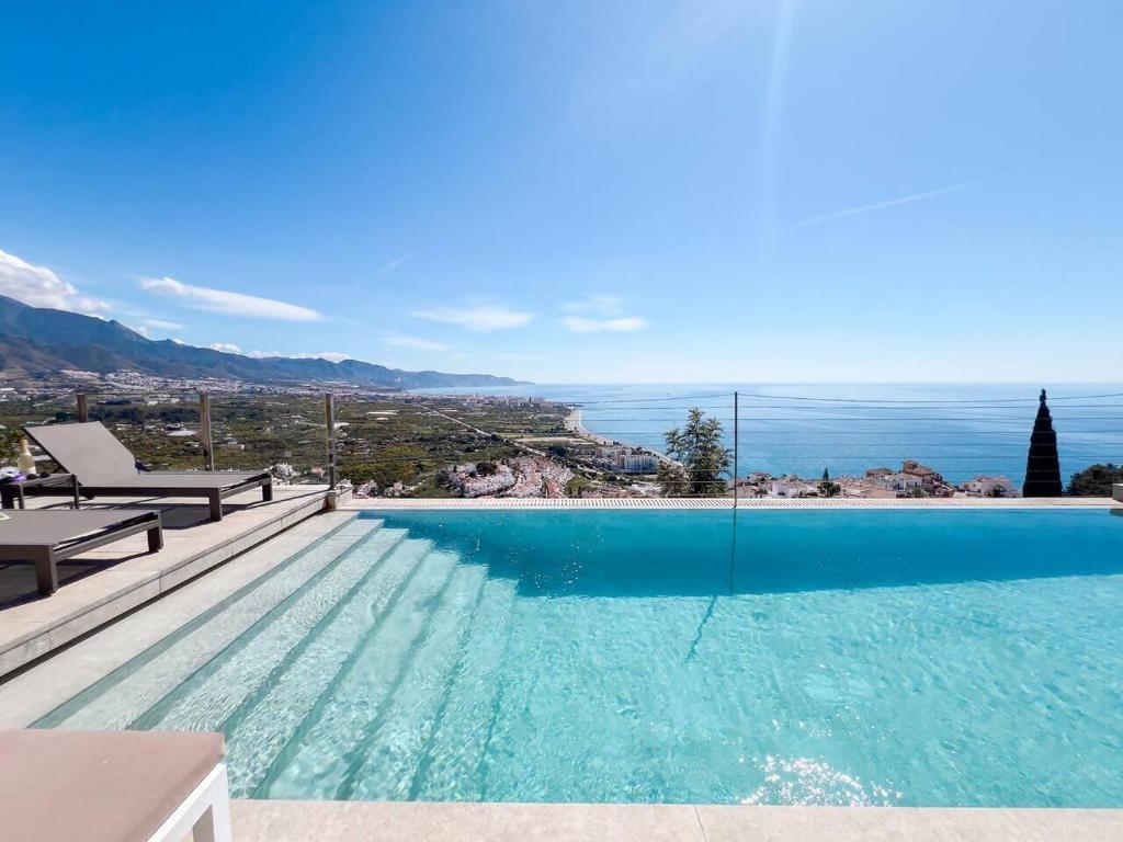 VillaTierra. Luxury villa. Best views in Nerja en Nerja