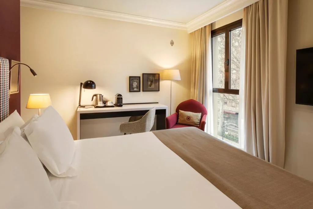 Suite Junior (3 adulti) — Vincci Albayzin