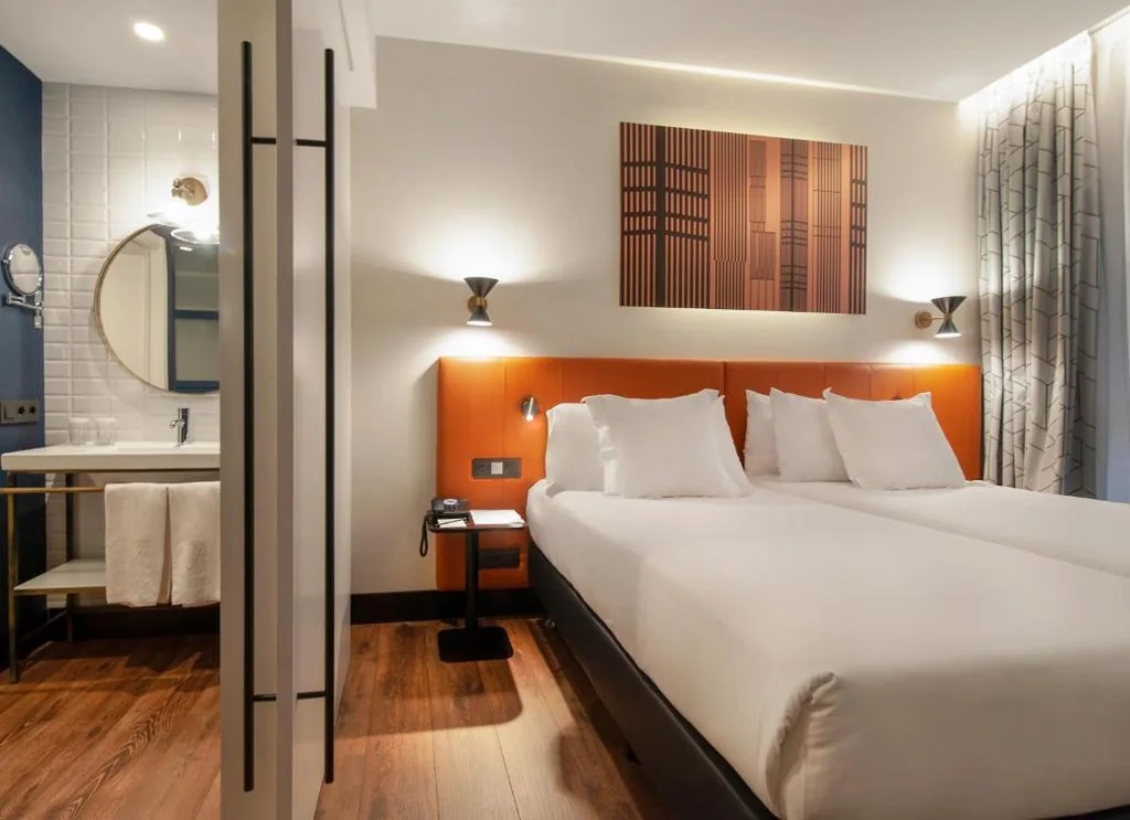 Standaardtweepersoonskamer - 1 of 2 bedden — Vincci Consulado de Bilbao