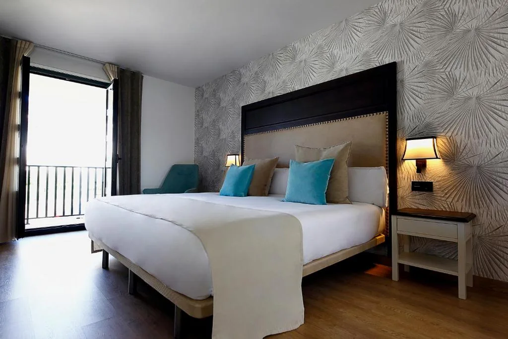 バルコニー付きジュニアスイート — VISTALEGRE Hotel-Spa