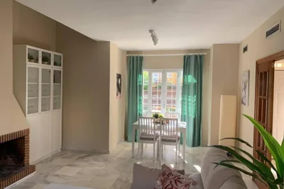 VIVE JEREZ Casa de lujo con piscina y barbacoa en la mejor zona de Jerez de la Frontera — foto 5