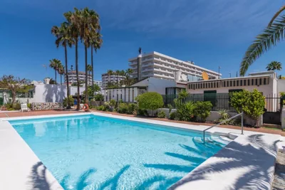 Vivelorural Club 14, terraza y piscina — foto 4