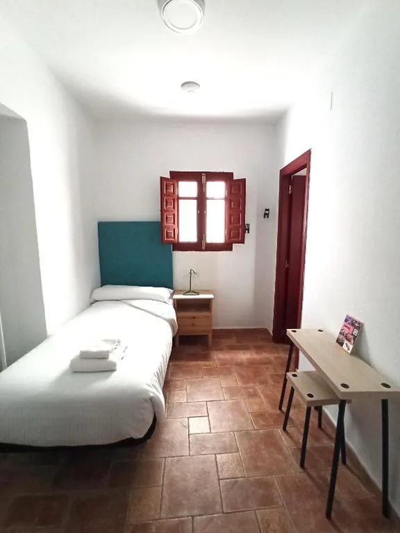 Einzelzimmer mit Bad — Vivian's Guest House Auto Check-in