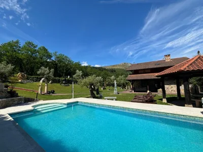 Vivienda turistica jardín con encanto y piscina — foto 4