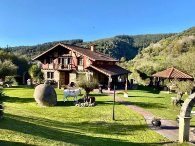 Vivienda turistica jardín con encanto y piscina — foto 7