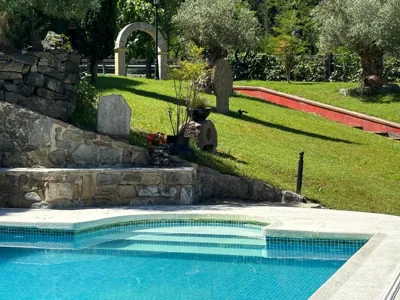 Vivienda turistica jardín con encanto y piscina — foto 10