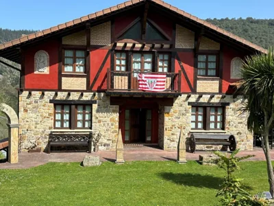 Vivienda turistica jardín con encanto y piscina — foto 12