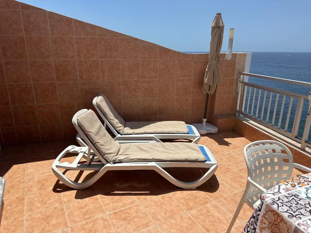 Family Double Room — Vivienda Vacacional con Vistas a La Gomera y La Palma