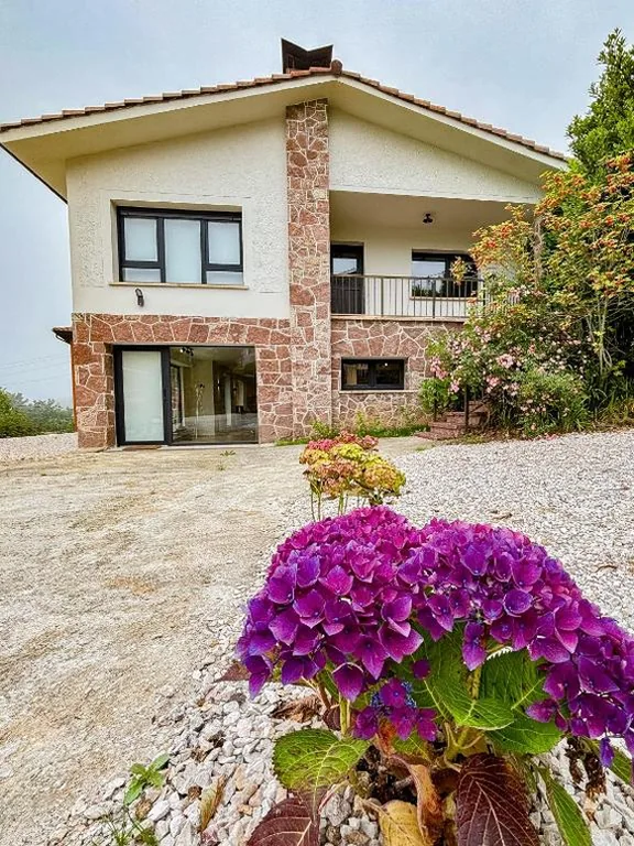 Casa com 4 quartos — Vivienda Vacacional El redondu-Roundhouse