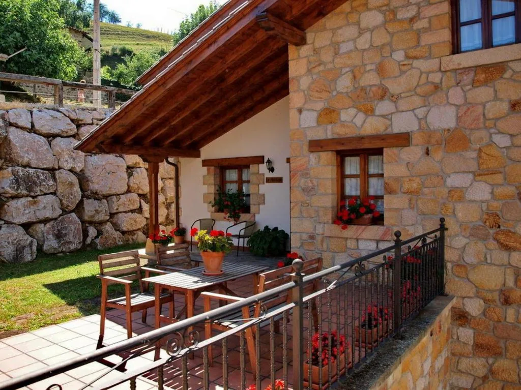 Apartamento con ducha — Viviendas rurales Los Llares
