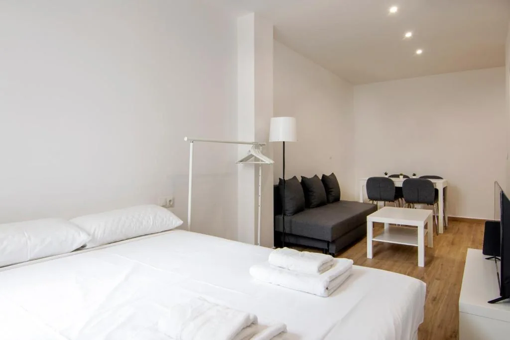 Familienzimmer mit eigenem Bad — VLC HOST- B&B Fray Pedro