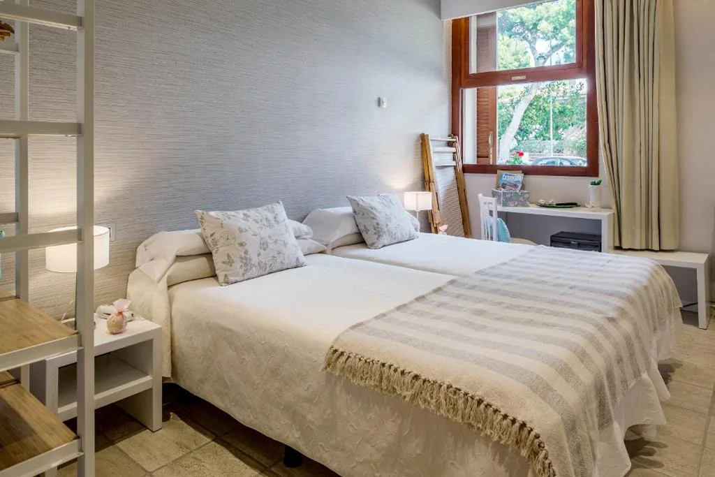 Basic Double Room - 1 or 2 Beds — Voramar
