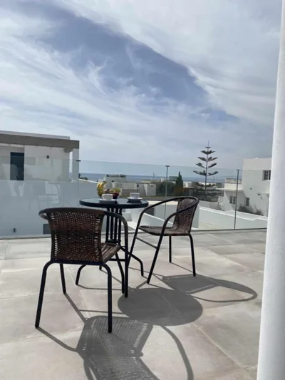 Vuelo, Villa con piscina y barbacoa para disfrutar — Foto 7