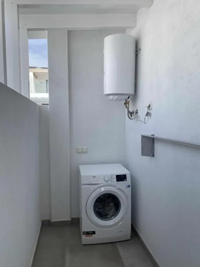 Vuelo, Villa con piscina y barbacoa para disfrutar — Foto 9