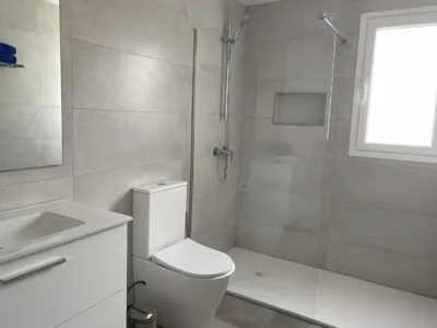 Vuelo, Villa con piscina y barbacoa para disfrutar — Foto 12