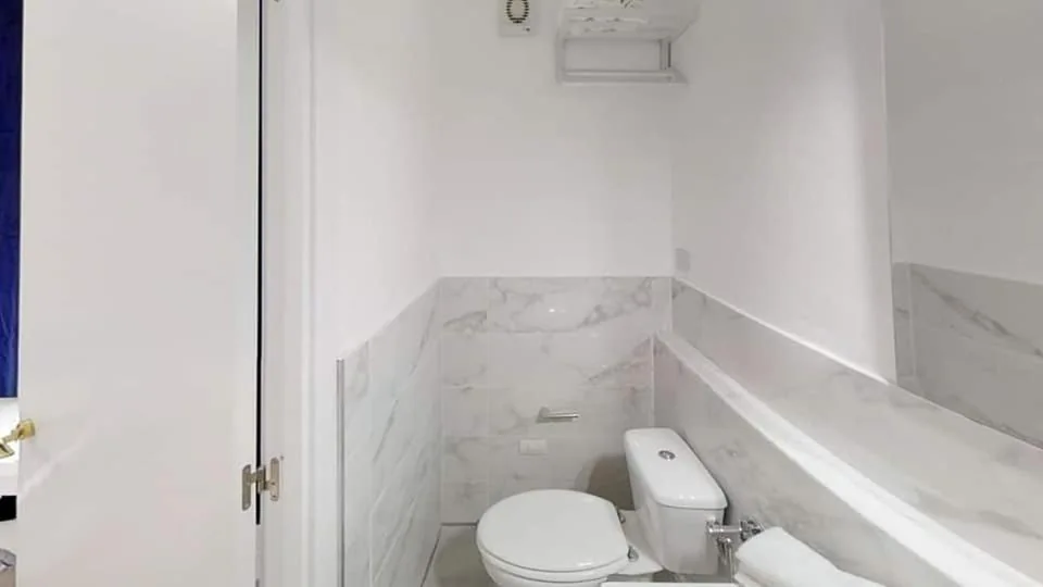 Camera tripla con bagno privato — VV Las Buganvillas MASPALOMAS - Cocina y habitaciones con baños privados