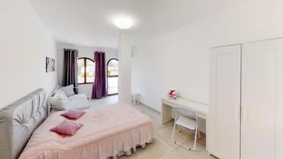 VV Las Buganvillas MASPALOMAS - Cocina y habitaciones con baños privados — foto 11