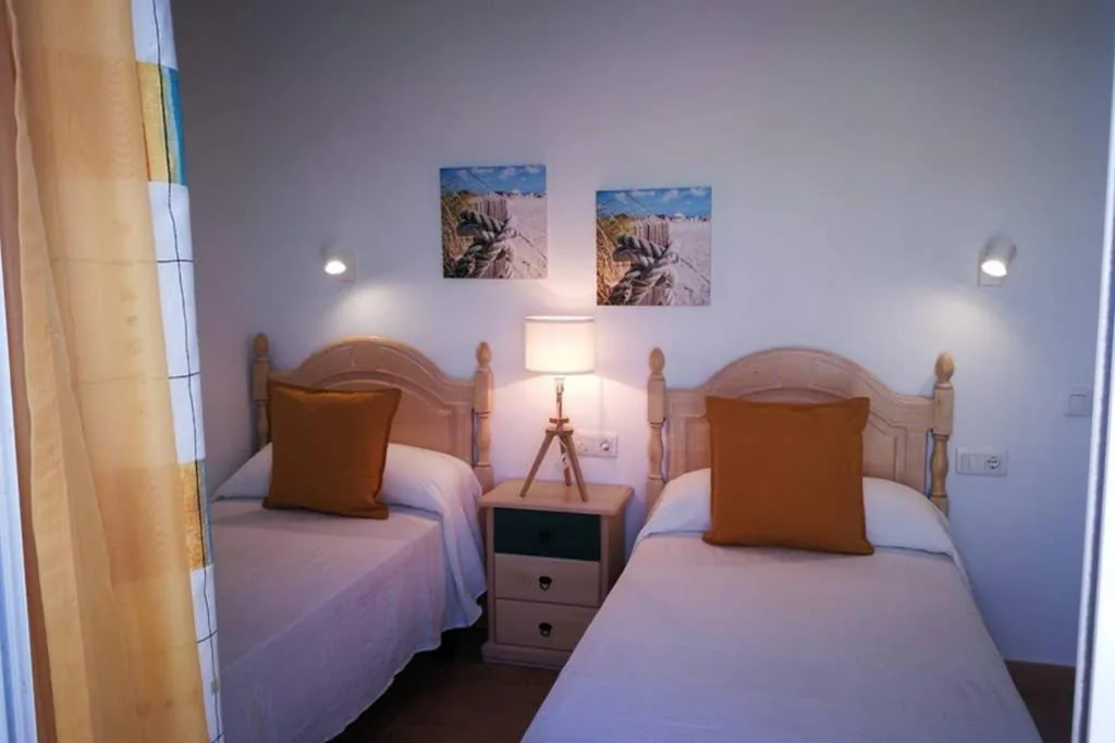 VV VALDECONCHA, piscina climatizada con SPA privado y vistas al mar