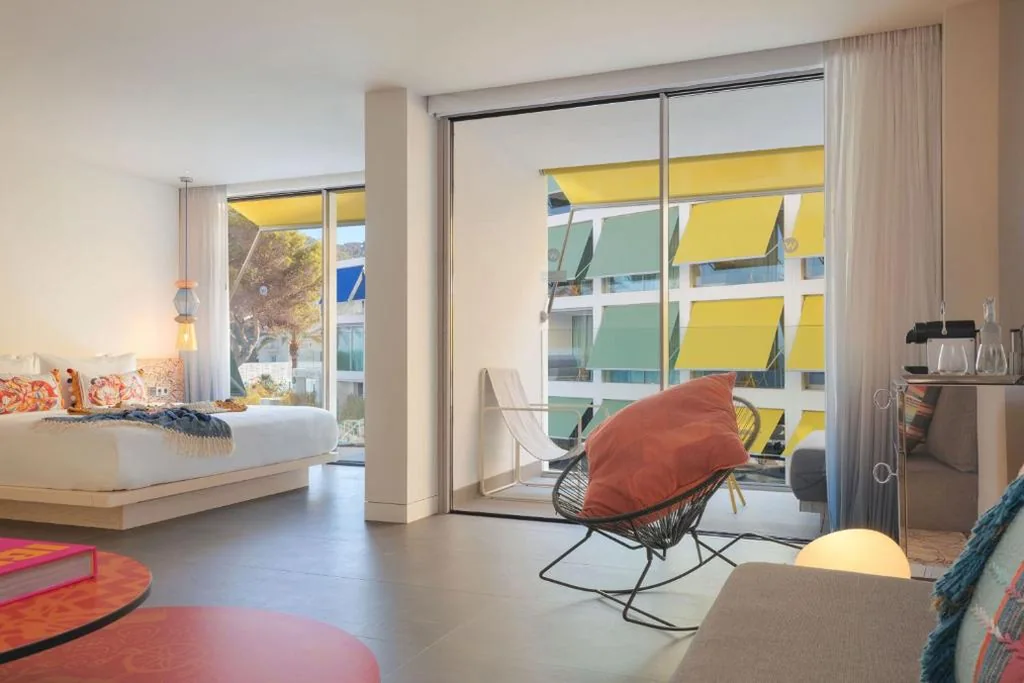 Escape King Suite with Sea View and Balcony — W Ibiza