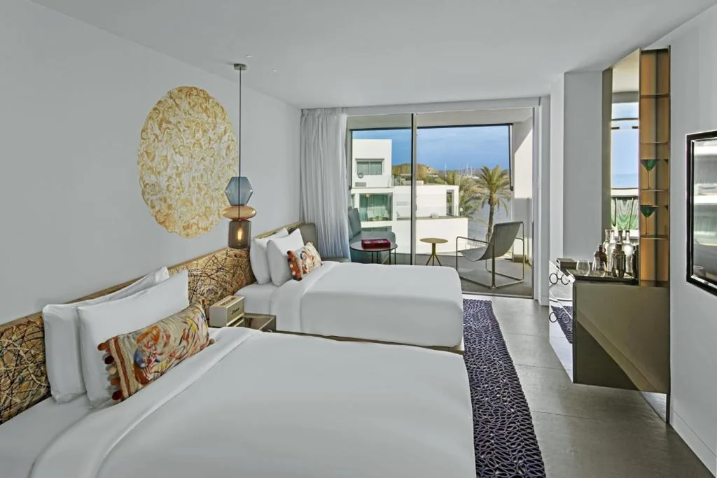 Superior Twin Room with Sea View and Balcony — W Ibiza