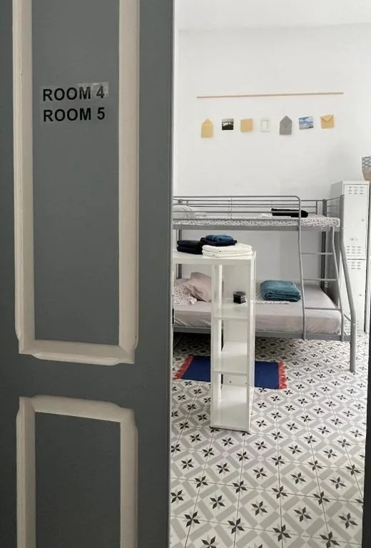 Gemischter Schlafsaal — Wanderlust Hostel