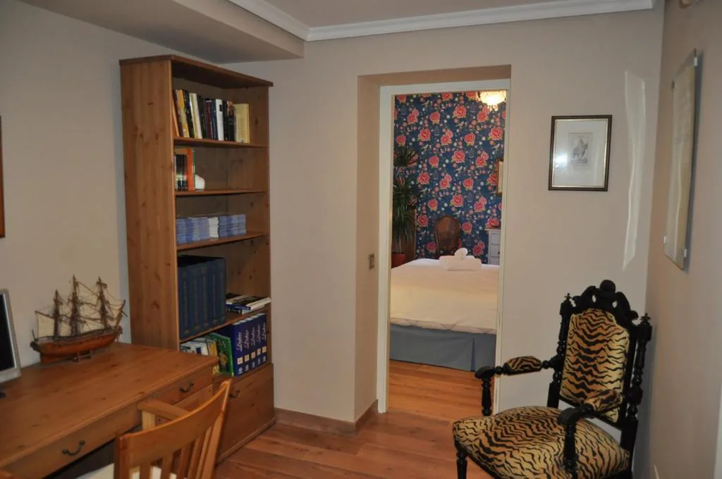 Suite Junior con balcón — Welcome Inn Nerja guest house Luxury Bed & Breakfast