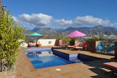 Welcome Inn Nerja guest house Luxury Bed & Breakfast — foto 4