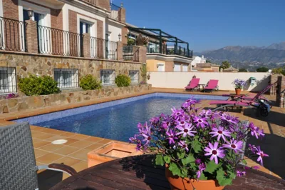 Welcome Inn Nerja guest house Luxury Bed & Breakfast — foto 5