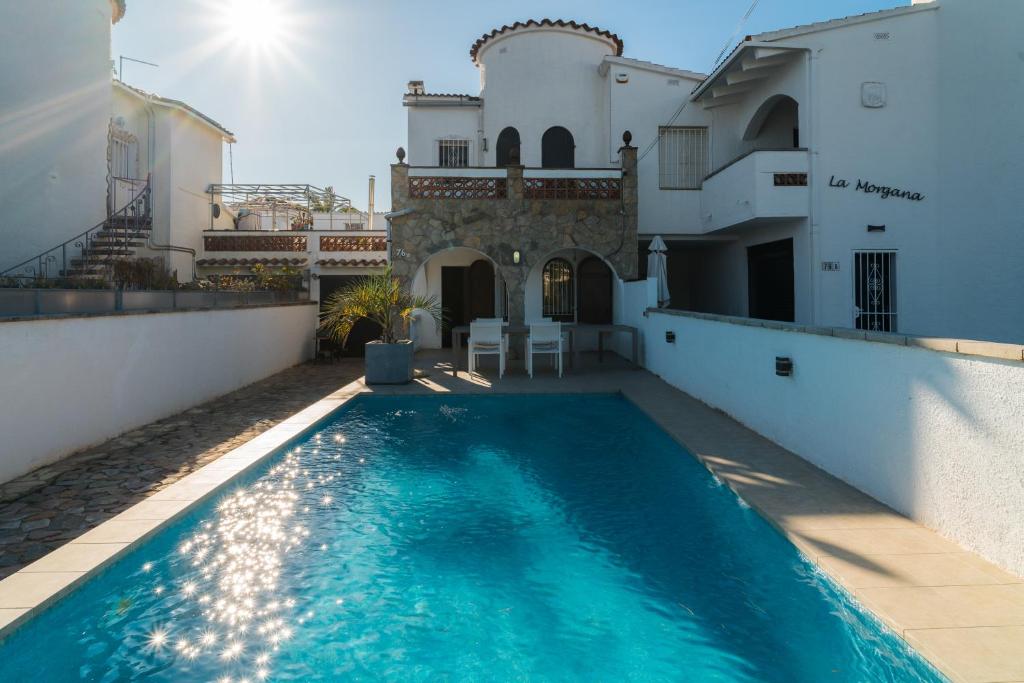 WELCS VILLA 021 EMP CaZa con piscina privada