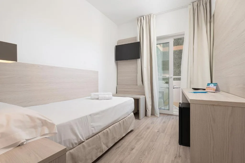 Quarto Individual Conforto com Varanda — Welikehotel Fenix