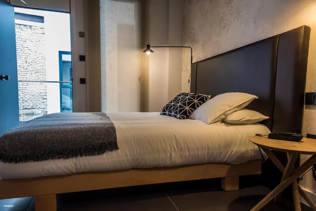 Standard-Doppelzimmer — Welldone Quality - Crystal pool