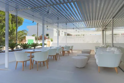 White Apartments - Adults Only — photo 12