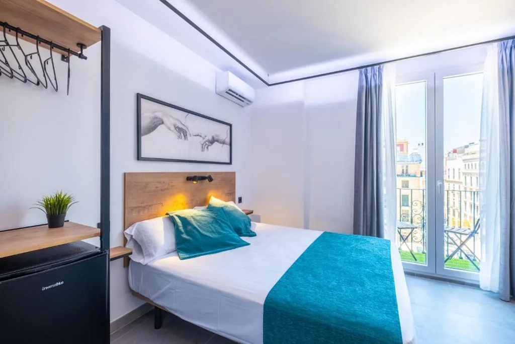 Deluxe tweepersoonskamer met balkon — White Coast Suites