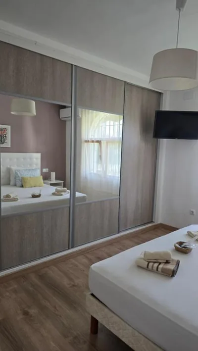 White Paradise Villa - Sol y Luz - by SunCastle apartamentos — photo 3