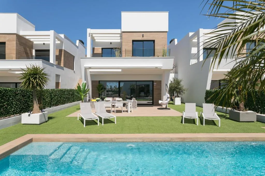 Villa — Willa z basenem