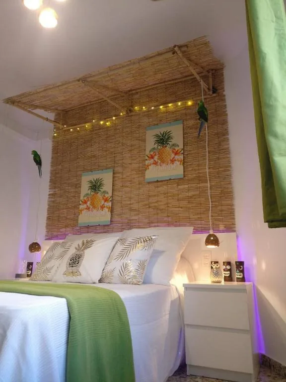 Camera matrimoniale con bagno in comune — Wonder Rooms Nerja Guest House